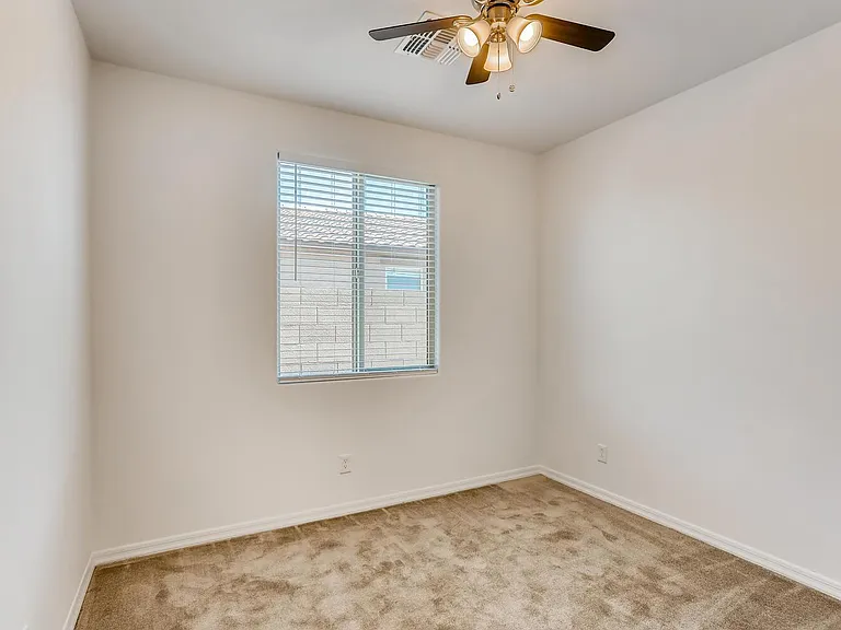 10819 W Lincoln St — Photo 23