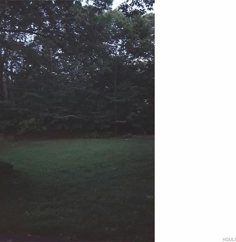 2nd image of 115 S Quaker Hill Rd