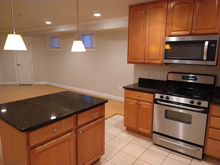 1300 Taylor St NW #3 — Photo 8