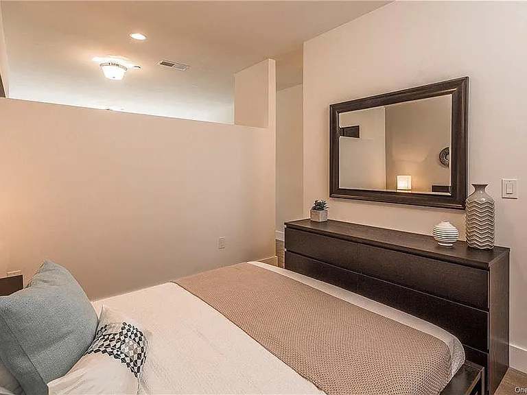 308 Columbus Ave — Photo 9