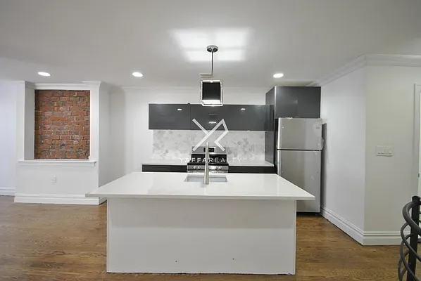 Rented by Yaffa Realty LLC | media 1