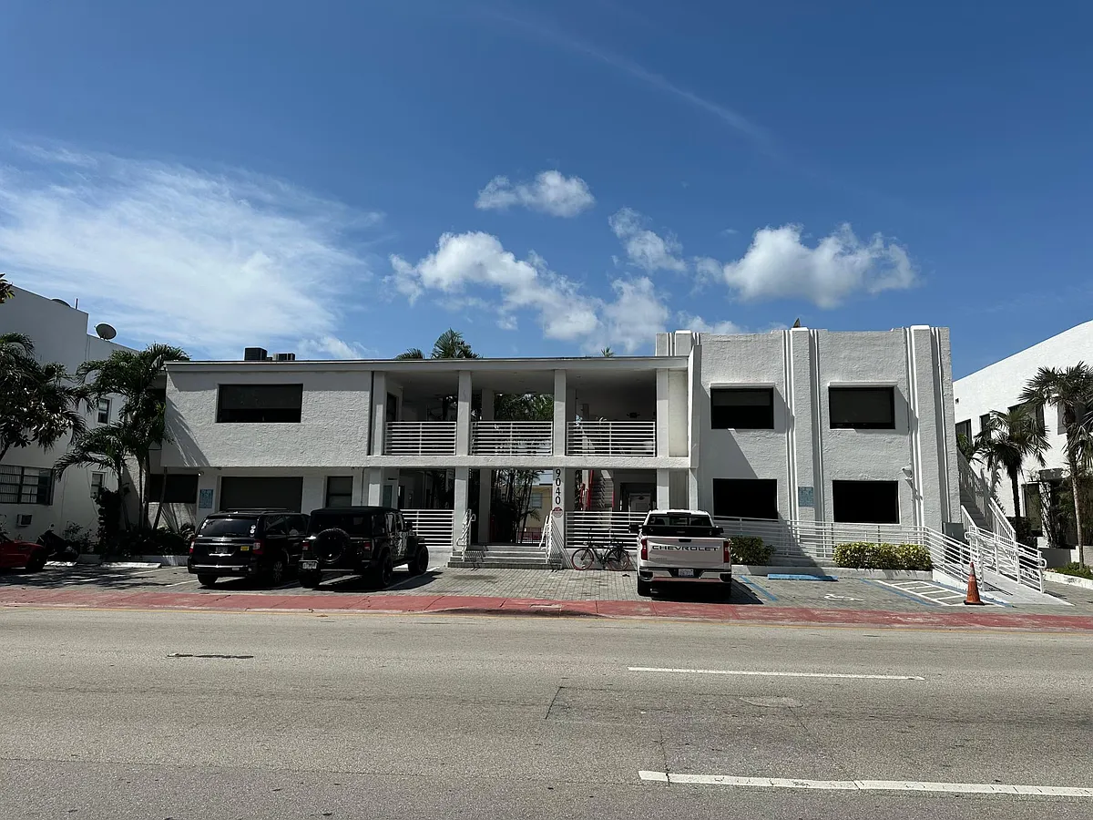 Building Photo - 9040 Collins Ave