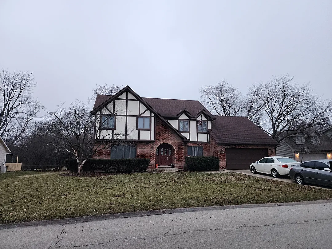 214 Roberts Cove Dr photo 1