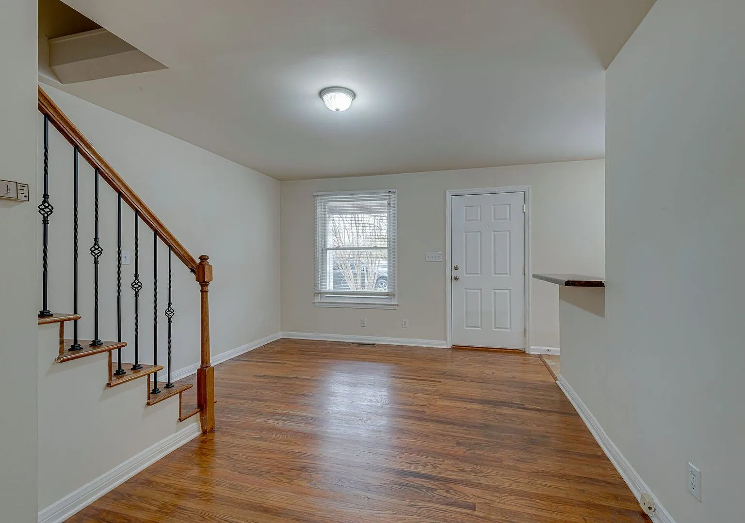 3bed 2bath West End Duplex — Photo 3