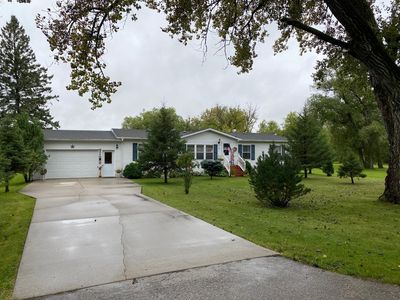 610 E University Ave, Badger, MN, 56714