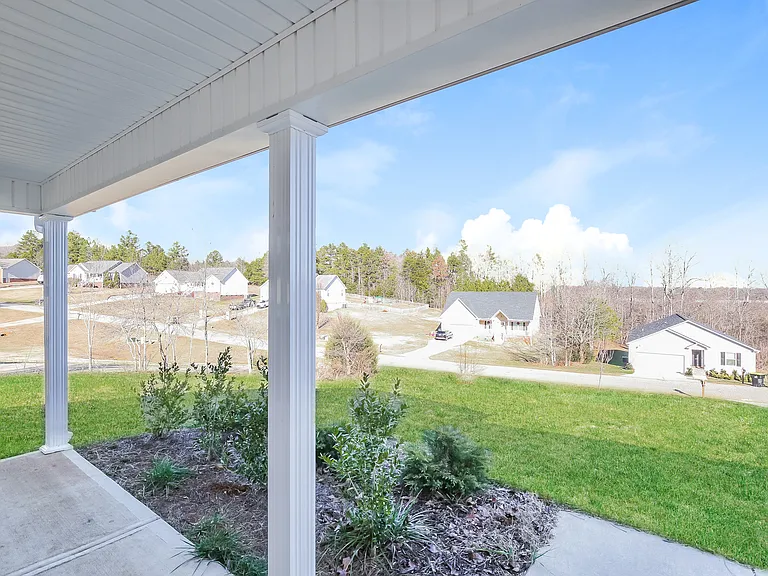 2407 Heritage View Ln — Photo 3