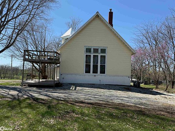 3rd image of 394 Prost St