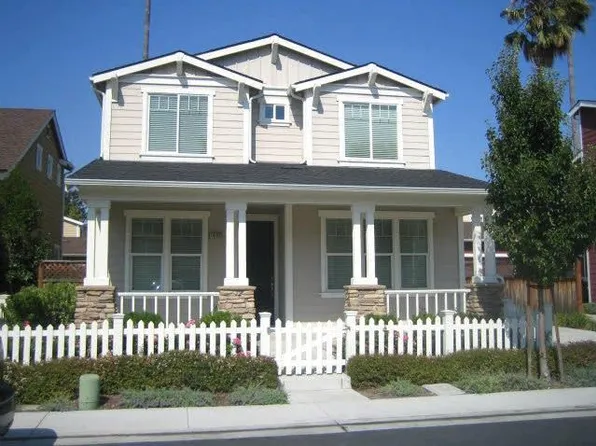 1932 Cappelletti Ct, Mountain View, CA 94043