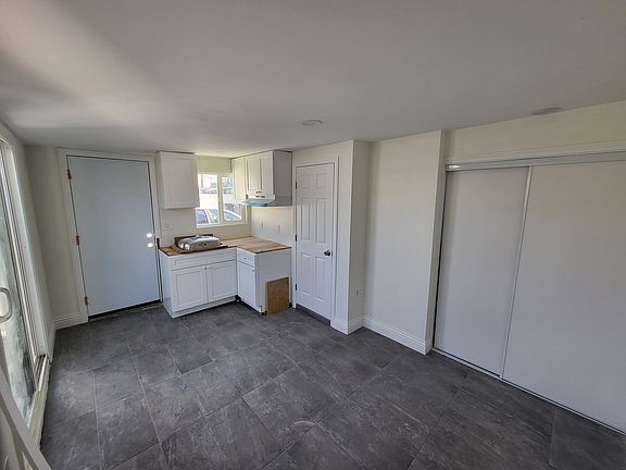 2nd image of 1629 Highland St #3