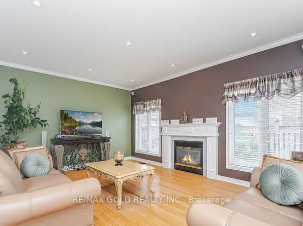 5 Summershade St, Brampton, ON L6P 2B9