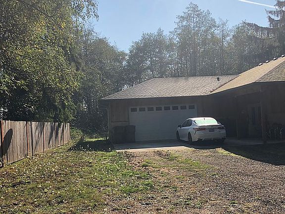 2nd image of 43032 Valley Creek Ln