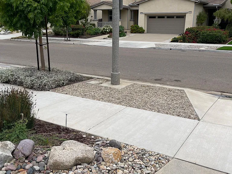 5464-5466 Reef Cir — Photo 3