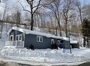 1 Old State St, Shelburne Falls, MA 01370