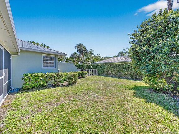 5th image of 2806 SW Ridgewood Pl