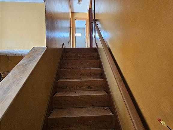 2nd image of 3738 Sandy Shoals Ln