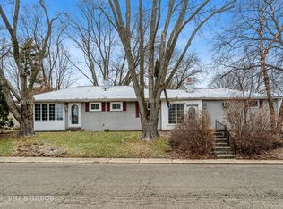 2018 Cherokee Rd, Carpentersville, IL 60110