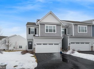 323 Ridgewood Dr, Royersford, PA 19468