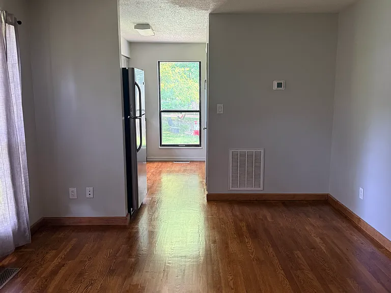 1712 Woodrow Dr — Photo 25