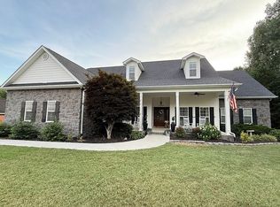 8123 Campbells Point Rd, Corryton, TN 37721