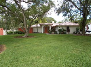 2013 Racimo Dr, Sarasota, FL 34240