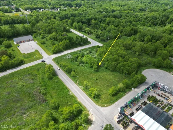 N Cunningham Rd, Salem, OH 44460