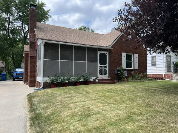 2110 40th St, Des Moines, IA 50310