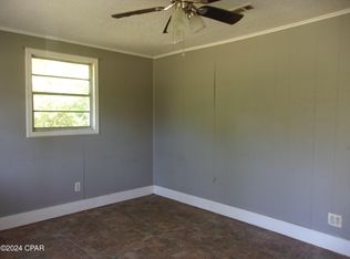 1335 Kay Ave, Chipley, FL 32428