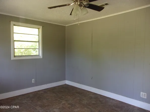 1335 Kay Ave, Chipley, FL 32428