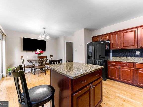 5th image of 29 Hunting Horn Cir