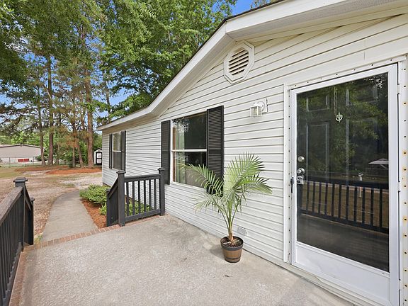 4th image of 75 Kellam Dr