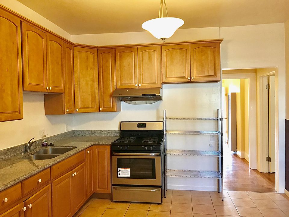 Large eat-in kitchen