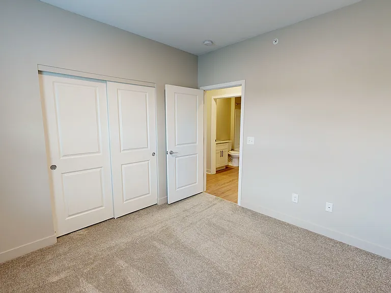 Remington Lake Apartments — Photo 55