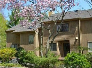 102 River W, Greenwich, CT