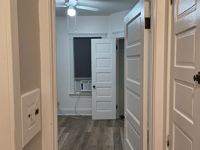 1440 Larchmont Ave #UPPER — Photo 15