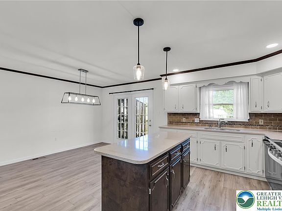 4th image of 2757 Madison Ave