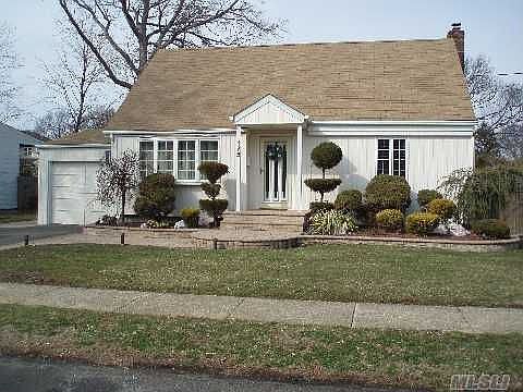 2nd image of 175 Saint Regis Dr
