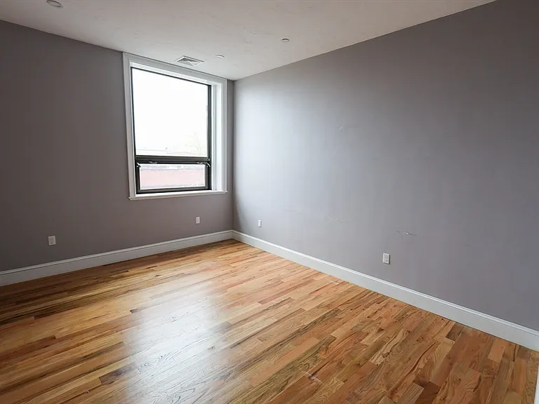 66 Main St #2D — Photo 2
