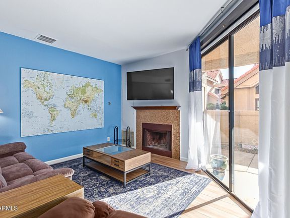 2nd image of 1001 N Pasadena St #25