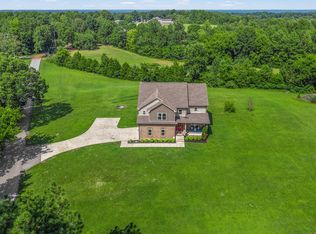 1000 Gwen Ln, Clarksville, TN 37052