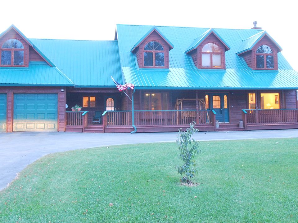 1st image of 3691 Arapaho Dr