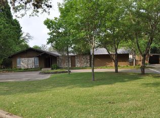 105 Glenwood Dr, Fredericksburg, TX 78624