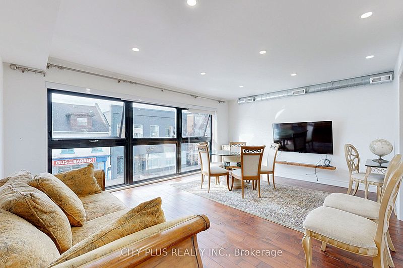 Toronto House for rent - 5 Bedrooms — photo 2