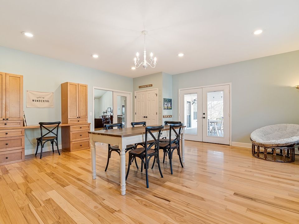 26th image of 3402 Blackburn Rd