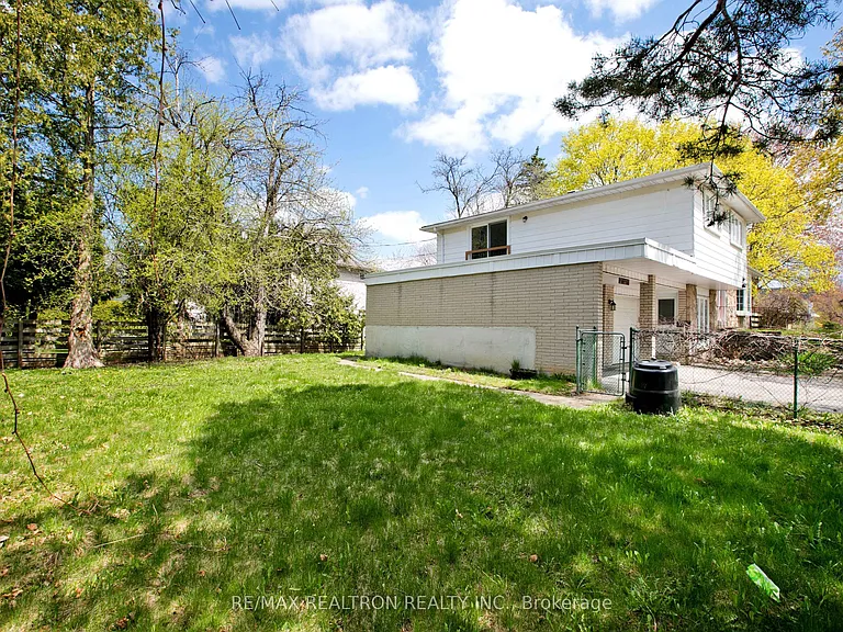 2 Callahan Rd — Photo 19