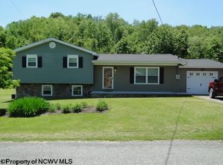 114 Saratoga Dr, Buckhannon, WV 26201