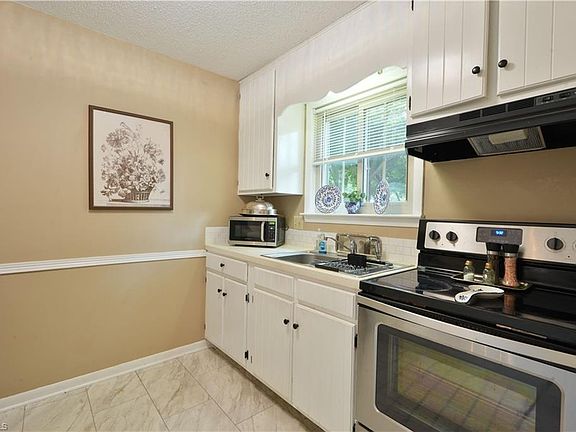 5th image of 208 Driftwood Ln