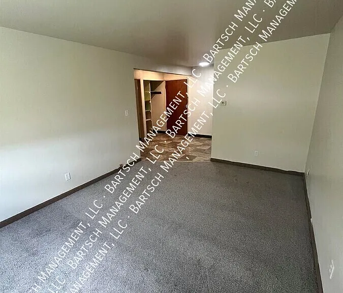 3515 48th St #103 — Photo 2
