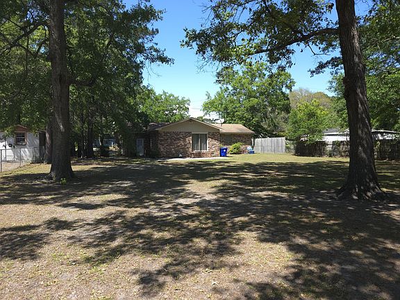 4th image of 1541 Fort Johnson Rd