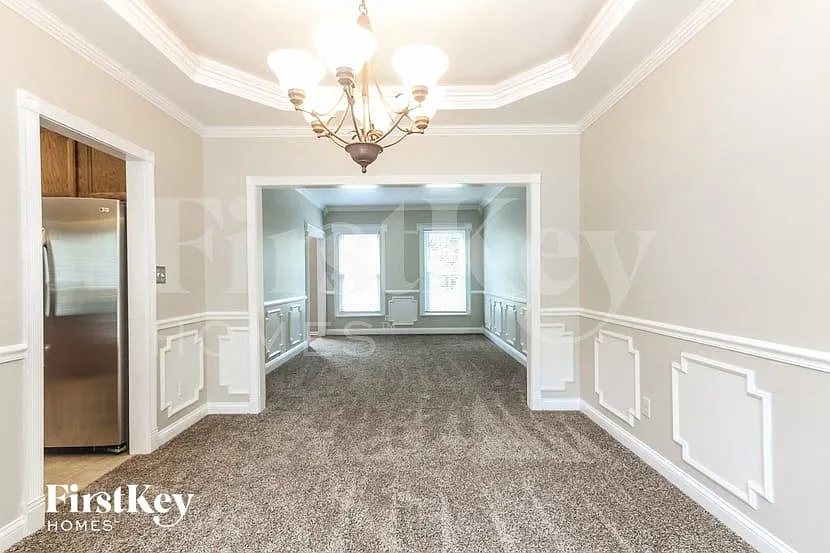 4 bed, 2.5 bath, 3688 sqft, $3,005 — Photo 4
