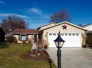 171 Bethesda Cir, Elyria, OH